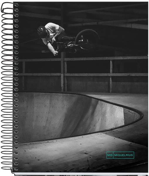 Spirálfüzet A/5 4x35 lapos, négyzetrácsos MQ A/5 "Skate Park"